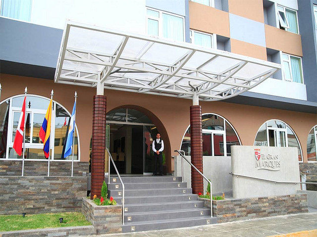 Hotel El Gran Marques Trujillo Exterior foto